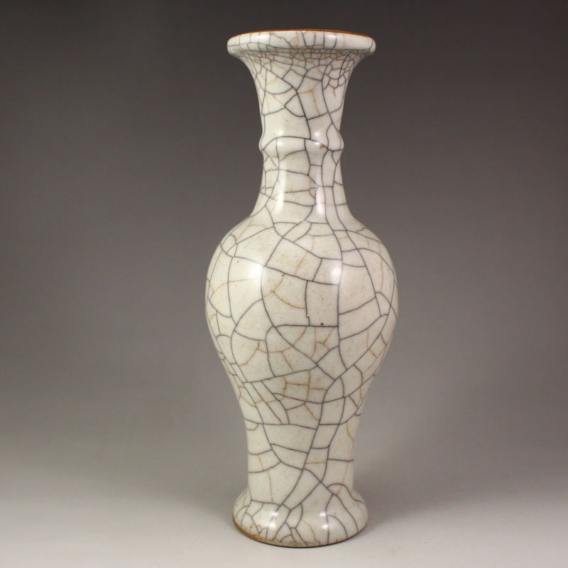 Chinese Ge Kiln Porcelain Vase: Chinese Ge Kiln Porcelain Vase Dimension:190*70*70(mm) 7.48*2.76*2.76(in) Weight 0.79 lbs/360 g Tips about Chinese Porcelain Chinese ceramic ware is an art craft that has been developing since the dyn