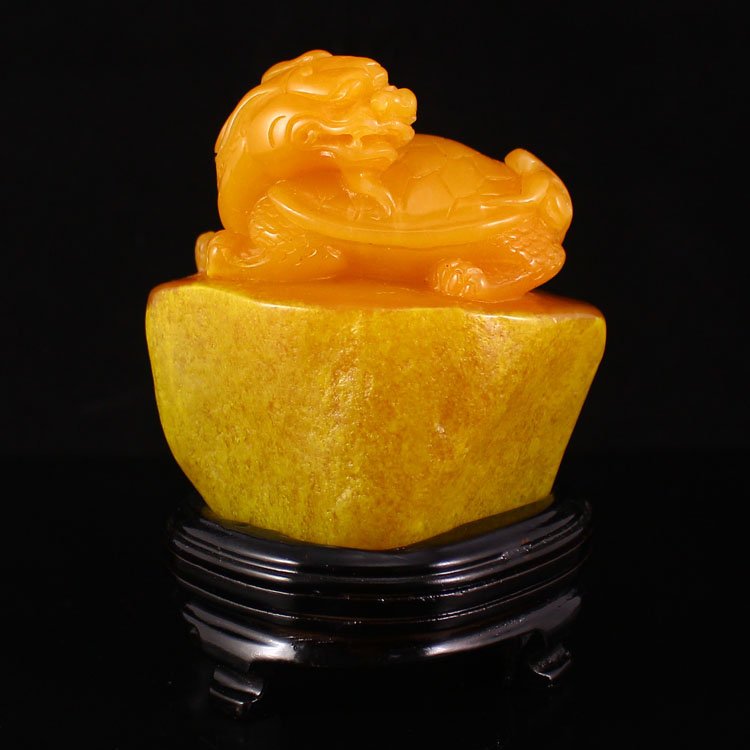 Chinese Shoushan Stone Statue - Fortune Dragon Turtle: Chinese Natural Shoushan Stone Statue - Fortune Dragon Turtle Dimension: 95*85*45(mm) 3.74*3.35*1.77(in) Weight 1.03 lbs/467 g Tips about Shoushan Stone Chinese Fujian Shoushan stone is one of four Ch