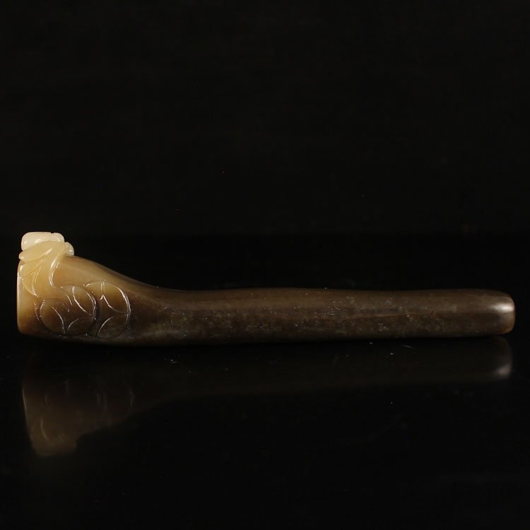 Chinese Hetian Jade Cigarette Holder - Fortune Bat (1 of 6)