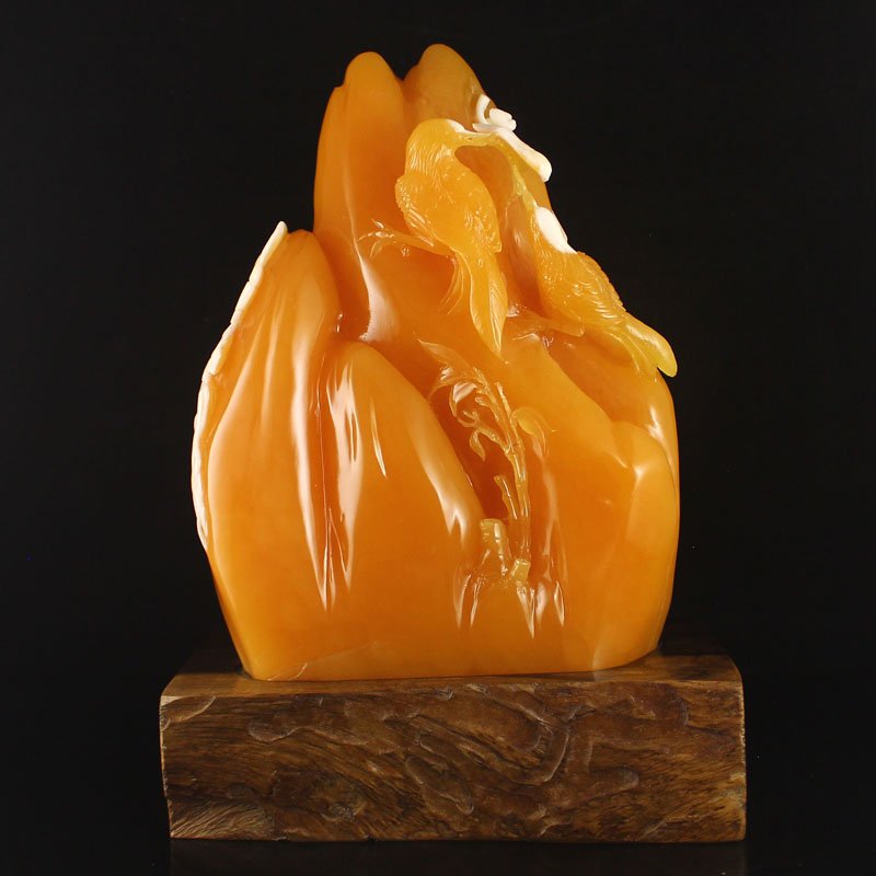 Indonesia Natural Jin Tian Huang Statue - Magpies: Superb Hand Carved Indonesia Natural Jin Tian Huang Statue - Magpies Free Certificate Dimension: 225*170*70(mm) 8.86*6.69*2.76(in) Weight 8.04 lbs/3645 g Jin Tian Huang from Indonesia and Java Sun Xi,