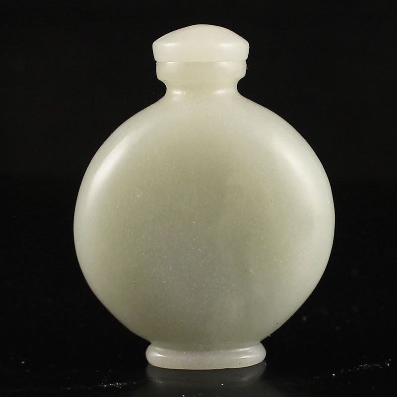 Hand Craved Chinese Natural Hetian Jade Snuff Bottle (1 of 6)