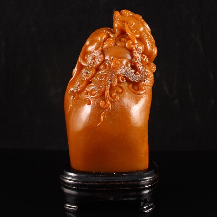 Chinese Shoushan Stone Statue w Fortune Pixiu Dragon: Chinese Natural Shoushan Stone Statue w Fortune Pixiu Dragon Dimension:133*70*53(mm)5.24*2.76*2.09(in) Weight 1.33 lbs/604 g Tips about Shoushan Stone Chinese Fujian Shoushan stone is one of four Chin