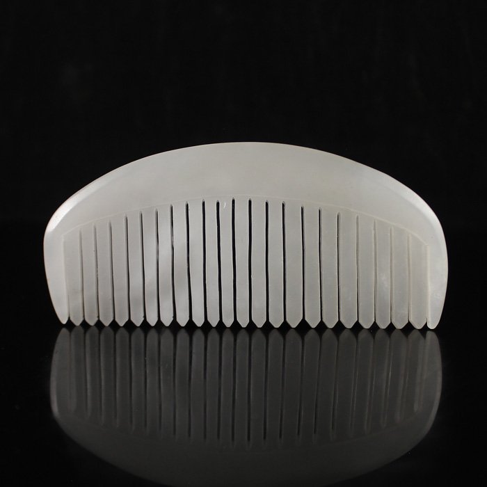 Chinese Natural White Hetian Jade Comb Statue (1 of 5)