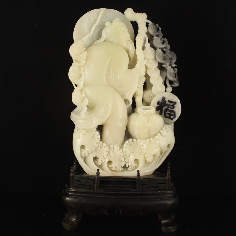 Chinese Natural Shoushan Stone Statue - Fisherman: Superb Chinese Natural Shoushan Stone Statue - Fisherman Free Certificate Dimension: 225*140*35(mm) 8.86*5.51*1.38(in) Weight 2.38 lbs/1080 g Tips about Shoushan Stone Chinese Fujian Shoushan stone is