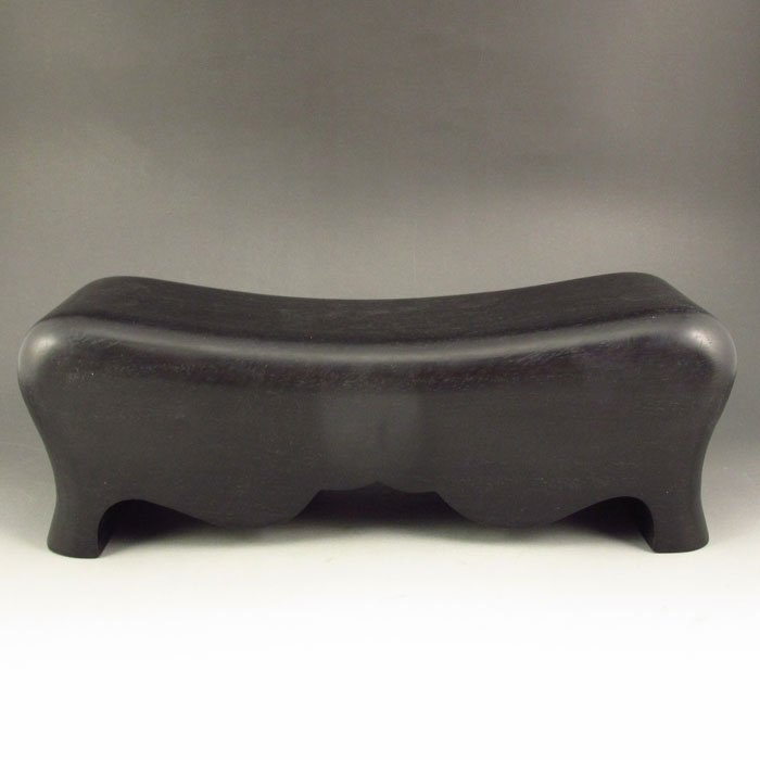 Chinese Natural Black Sandalwood Pillow: Chinese Natural Black Sandalwood Pillow Dimension: 270*90*105(mm) 10.63*3.54*4.13(in) Weight 5.49 lbs/2490 g The world there is Shen Tan, sandalwood, green Tan, ebony, rosewood, red sandalwood, Jin Ya