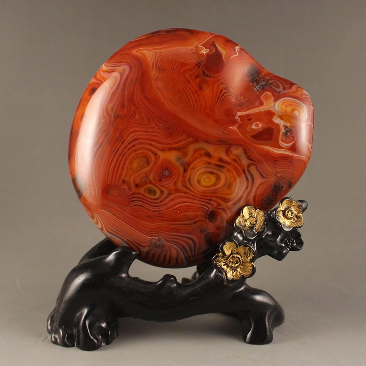 Chinese Natural Agate Original Stone Statue: Beautiful Design Chinese Natural Agate Original Stone StatueDimension: 104*93*23(mm)4.09*3.66*0.91(in) Weight 0.75 lbs/339 g Agate is a code, Ma Nao, horse brain, is a kind of mineral chalcedony class