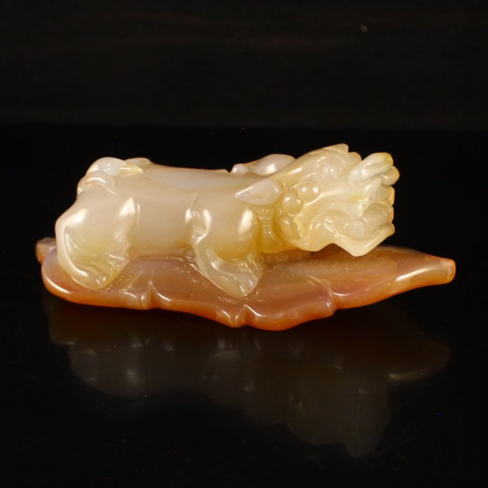 Beautiful Chinese Natural Agate Statue - Fortune Beast (1 of 6)