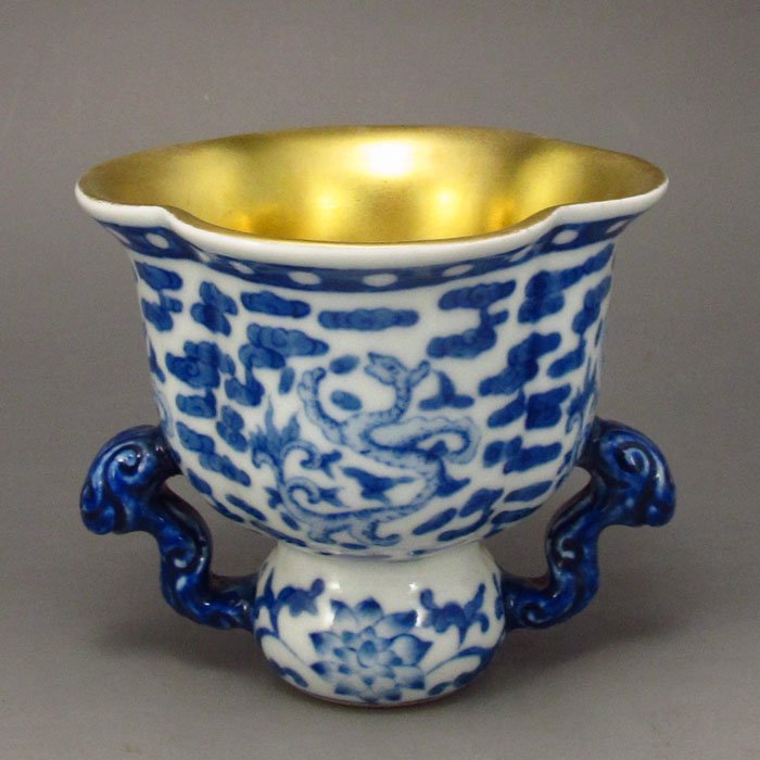 Chinese Blue And White Porcelain Double Ears Cup (1 of 7)