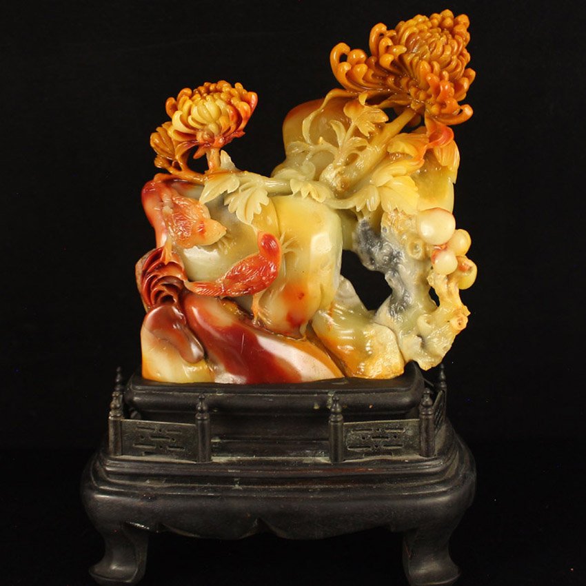 Chinese Natural Shoushan Statue -Magpie & Chrysanthemum: Superb Chinese Natural Shoushan Statue - Magpie & Chrysanthemum ,Certificate Dimension: 130*150*60(mm) 5.12*5.91*2.36(in) Weight 1.80 lbs/818 gTips about Shoushan Stone Chinese Fujian Shoushan stone i