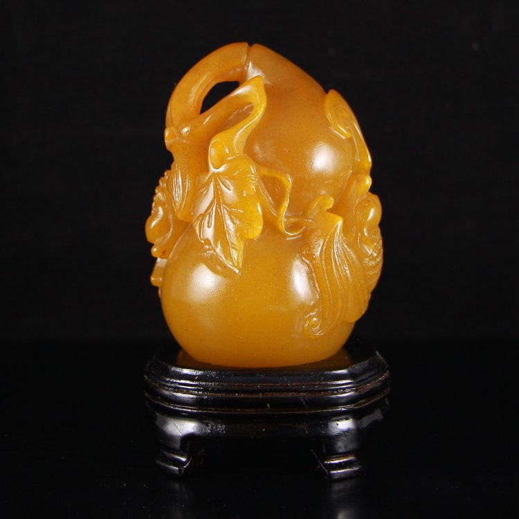 Chinese Natural Shoushan Stone Gourd Statue: Chinese Natural Shoushan Stone Gourd Statue Dimension: 91*59*50(mm) 3.58*2.32*1.97(in) Weight 0.71 lbs/320 g Tips about Shoushan Stone Chinese Fujian Shoushan stone is one of four Chinese traditional