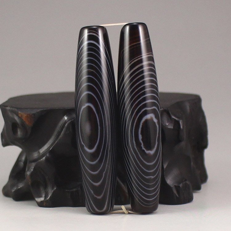 A Pair Chinese Tibet Natural DZI Agate Lucky Pendant (1 of 6)