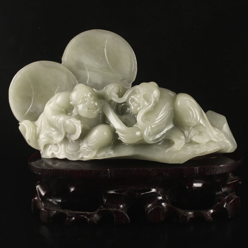 Chinese Natural Hetian Jade Arhat Statue: Chinese Natural Hetian Jade Arhat Statue Dimension: 220*130*65(mm) 8.66*5.12*2.56(in) Weight 2.70 lbs/1225 gTips about Chinese Hetian Nephrite Jade Hetian jade is a nephrite jade and is regarded as th