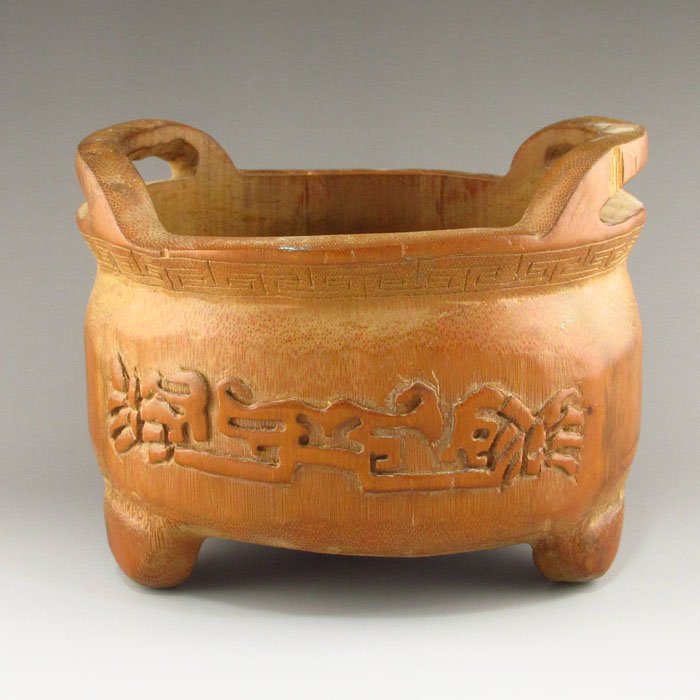 Hand Carved Chinese Natural Bamboo Incense Burner: Hand Carved Chinese Natural Bamboo Incense Burner Dimension: 139*128*109(mm) 5.47*5.04*4.29(in) Weight 0.43 lbs/195g
