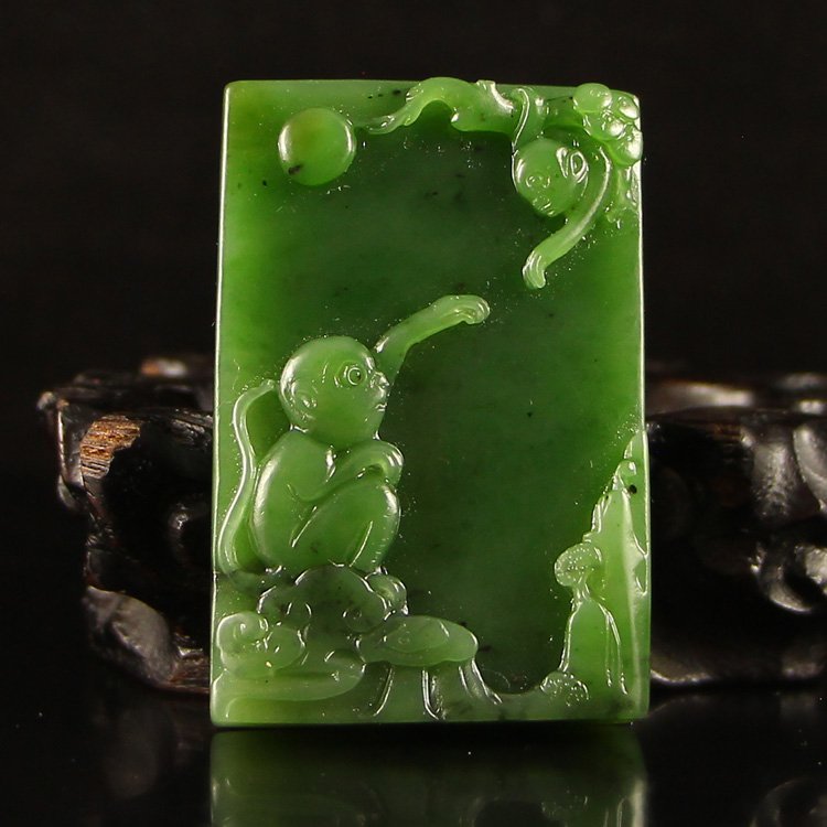 Chinese Natural Green Hetian Jade Monkeys Pendant (1 of 6)