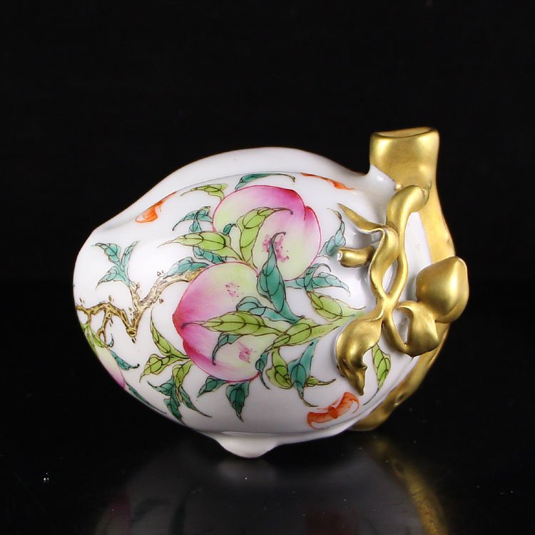 Chinese Gold-plating Famille Rose Porcelain Ink Tank (1 of 6)