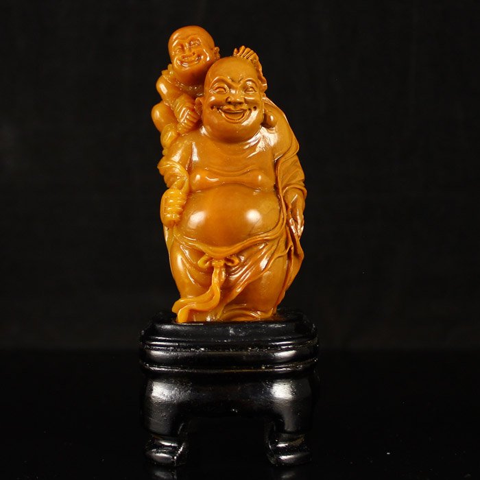 Chinese Shoushan Stone Statue - Laughing Buddha & Kid: Chinese Natural Shoushan Stone Statue - Laughing Buddha & Fortune Kid Dimension:76*35*35 (mm)2.99*1.38*1.38(in) Weight 0.22 lbs/100 g Tips about Shoushan Stone Chinese Fujian Shoushan stone is one of