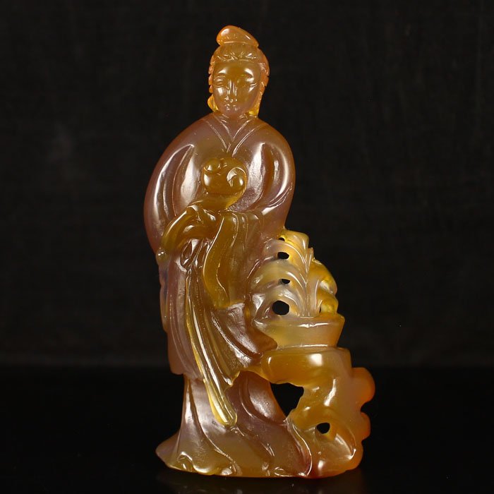 Chinese Natural Agate Statue - Beautiful Girl: Chinese Natural Agate Statue - Beautiful Girl Dimension:102*52*26(mm)4.02*2.20*1.02(in) Weight 0.21 lbs/95 g Agate is a code, Ma Nao, horse brain, is a kind of mineral chalcedony class, is often mixed