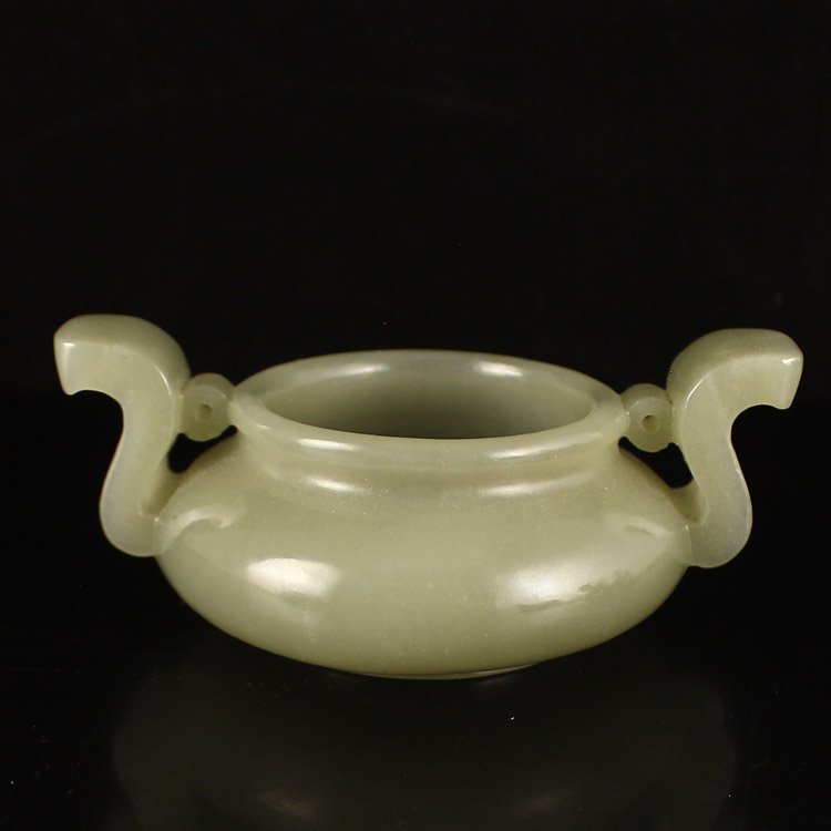 Chinese Hetian Jade Double Ears Incense Burner: Chinese Hetian Jade Double Ears Incense Burner Dimension:101*73*41(mm) 3.98*2.87*1.61(in) Weight 0.26 lbs/119 g Tips about Chinese Hetian Nephrite Jade Hetian jade is a nephrite jade and is regarded a
