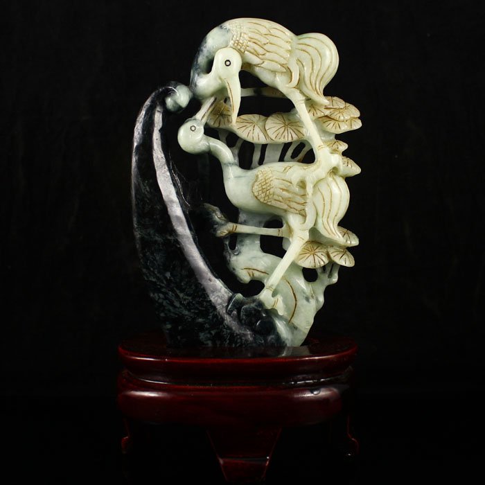 Vintage Natural Jadeite Cranes Statue: Vintage Natural Jadeite Cranes Statue Dimension: 150*100*30 (mm) 5.91*3.94*1.18 (in) Weight 1.03 lbs/468 g Tips about Jadeite Jade Jadeite generally occurs in metamorphic rocks with a higher-pressure