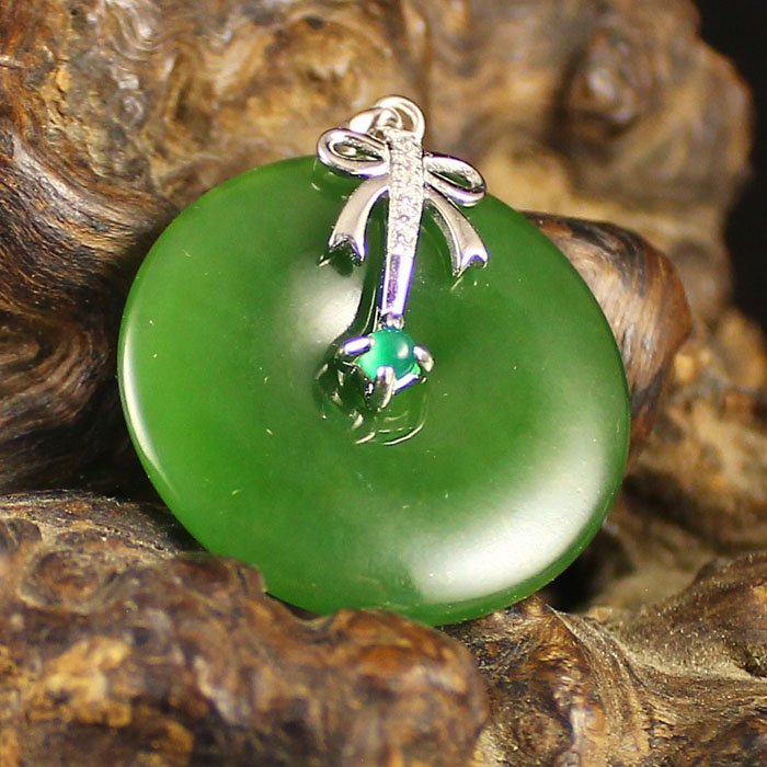 Chinese 925 Silver Inlay Green Hetian Jade Pendant (1 of 6)