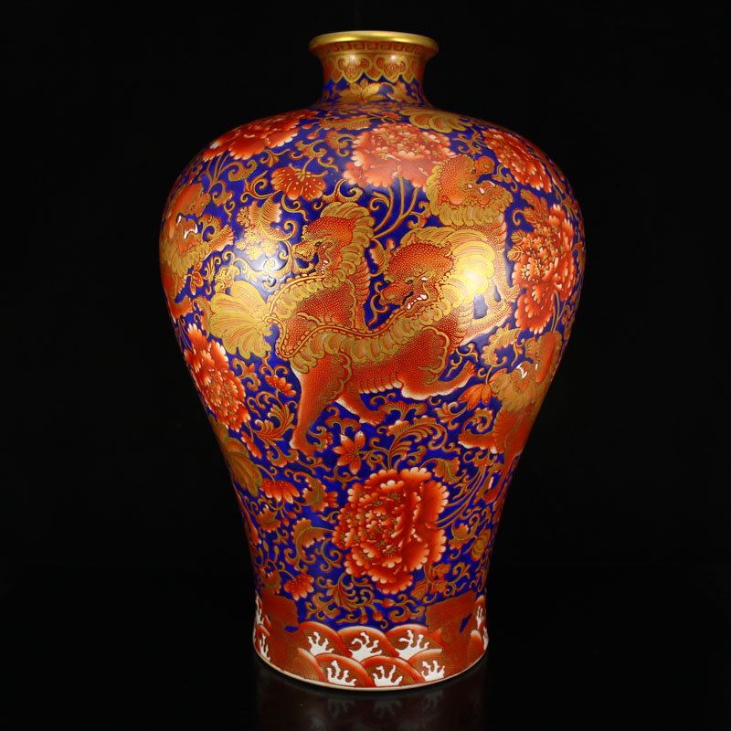 Chinese Qing Dy Gilt Gold Iron Red Glaze Porcelain Vase (1 of 10)
