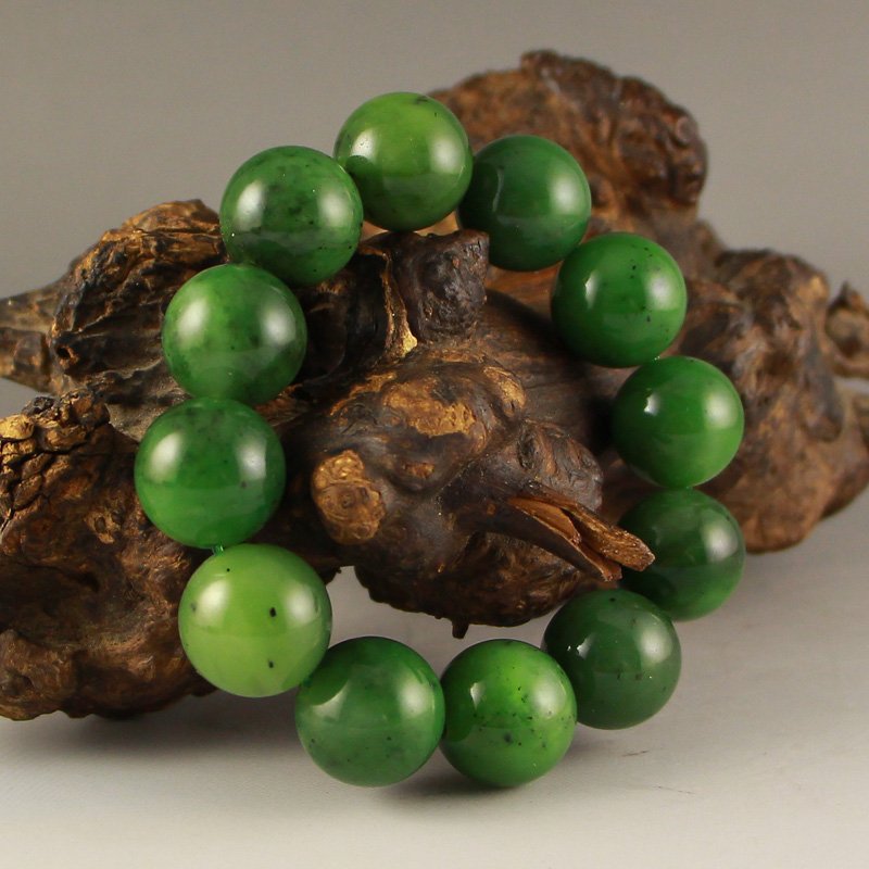 Chinese Green Hetian Jade Beads Bracelet (1 of 7)