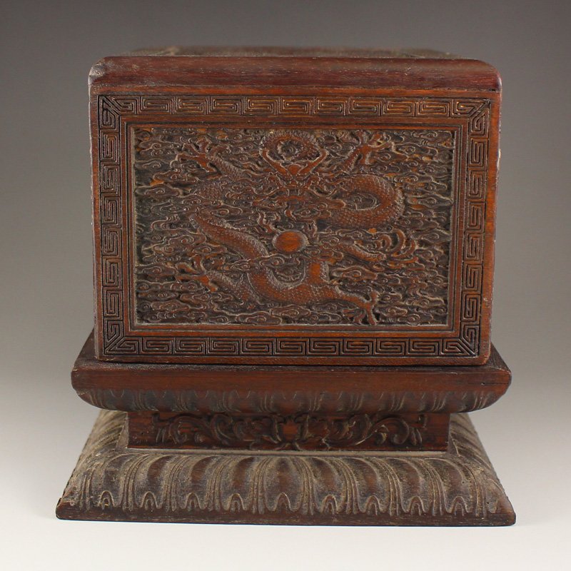 Vintage Chinese Zitan Wood Seal Box w Dragons & Balls: Vintage Chinese Zitan Wood Seal Box w Dragons & Balls Dimension:162x162x162(mm)6.38x6.38x6.38(inches) Weight 2.37 lbs/1076 g