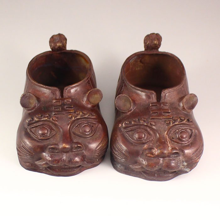 A Pair Chinese Bronze Tiger Heads Shoes (1 of 7)
