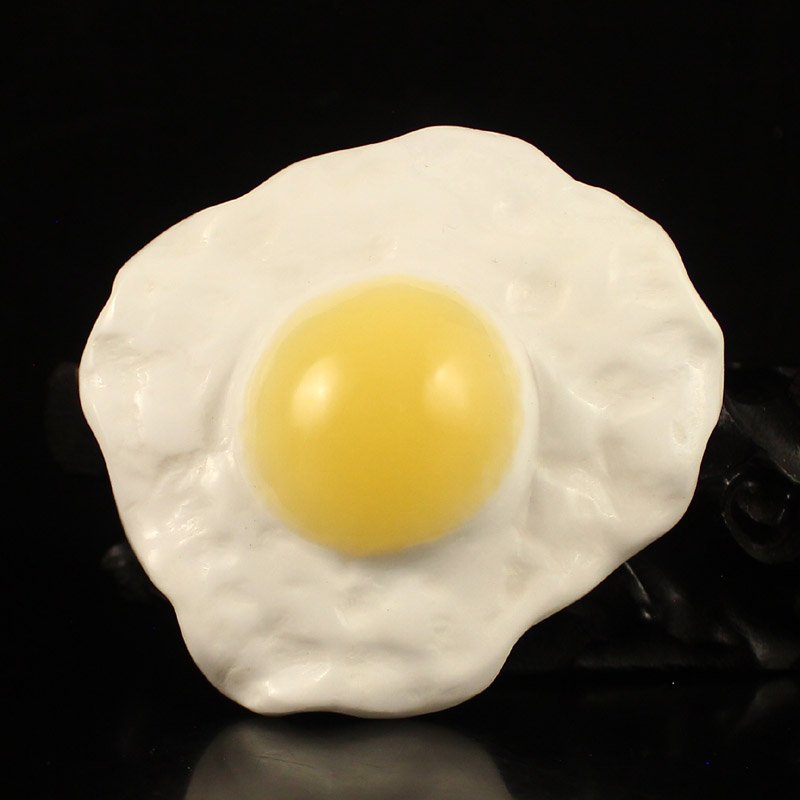 Indonesia Jin Tian Huang Poached Egg w Certificate: 印度尼西亞 田黃石荷包蛋擺件 Indonesia Jin Tian Huang Poached Egg w Certificate Dimension: 80x71x22(mm) 3.15x2.80x0.87(inch