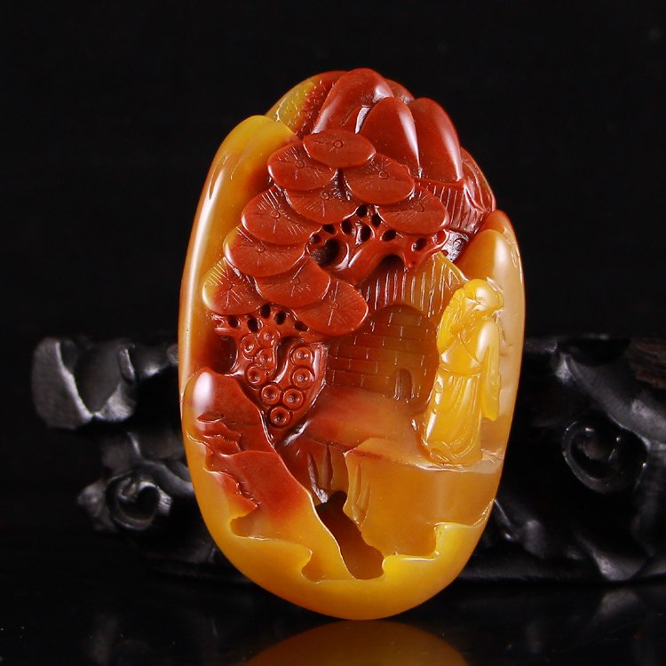 Chinese Huang Long Jade Pendant - Poet & Pine Tree: Chinese Huang Long Jade Pendant - Poet & Pine Tree Dimension: 87x55x20(mm) 3.43x2.17x0.79 (inches) Weight 0.32 lbs/143 g The total weight does not include the base. The base is not included after you 