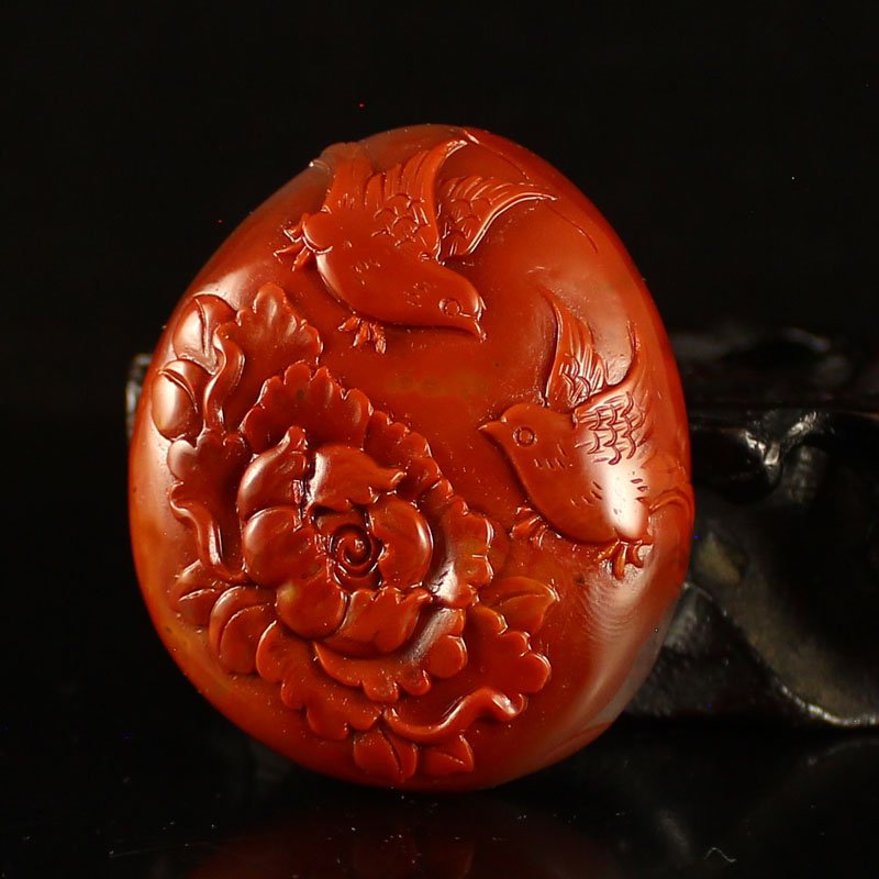 Chinese Nanhong Agate Pendant - Magpie & Peony (1 of 6)