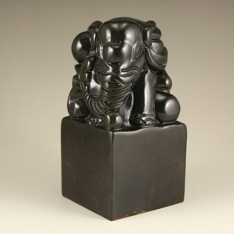 Chinese Deep Green Jade Seal w Elephant (1 of 6)