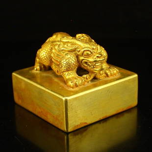 Chinese Liao Dynasty Kylin Gold Seal: 中國遼代 行軍都統金印章 Chinese Liao Dynasty Kylin Gold Seal Dimension: 60 x 60 x 45(mm) 2.36 x 2.36 x 1.77(inches) Weight 1.66 lbs/75