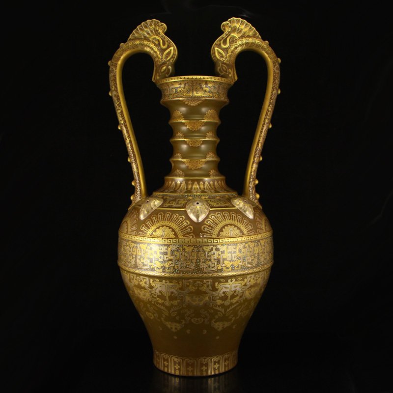 Chinese Gilt-Gold Tea Dust Glaze Porcelain Vase (1 of 10)