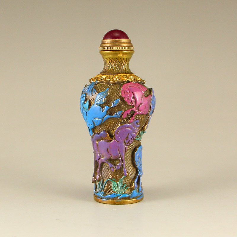 Chinese Qing Dy Peking Glass Gilt Gold Snuff Bottle (1 of 6)