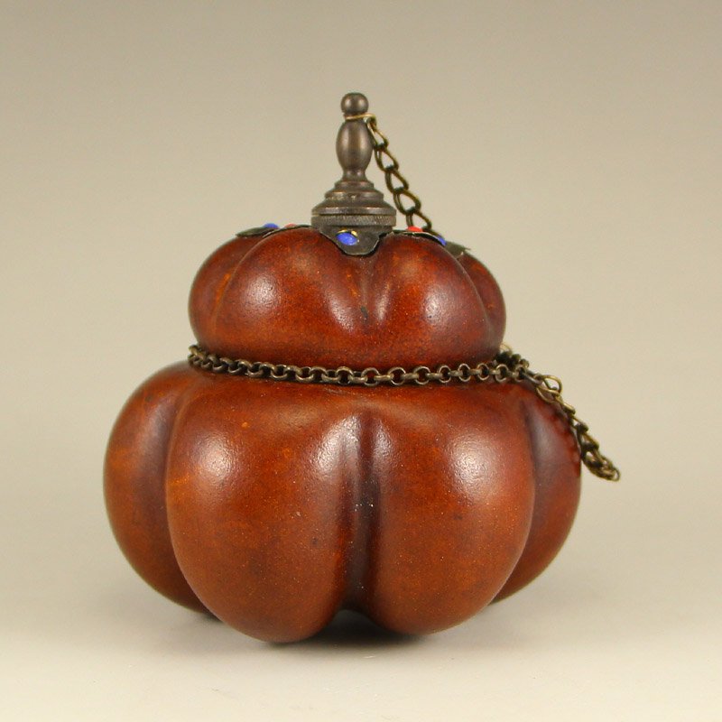 Chinese Qing Dynasty Gourd Snuff Bottle (1 of 7)