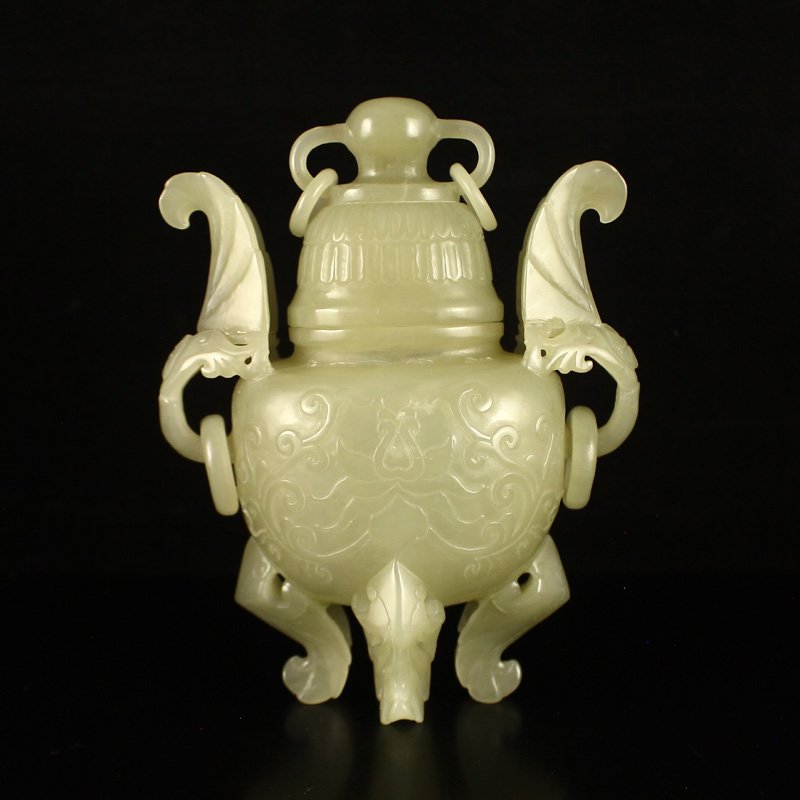Vintage Hetian Jade Low Relief 4 Legs Incense Burner: 中國清代 和田玉淺浮雕 四腿香爐 Chinese Qing Dynasty Hetian Jade Low Relief 4 Legs Incense Burner Dimension: 145 x 11