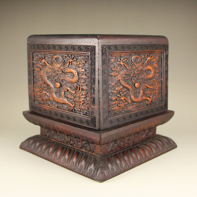 Vintage Chinese Zitan Wood Seal Box w Dragons & Balls: 中國清代 紫檀木 祥龍印章盒 Vintage Chinese Zitan Wood Seal Box w Dragons & BallsDimension: 150x150x150(mm)5.91x5.91x5.91(inches)