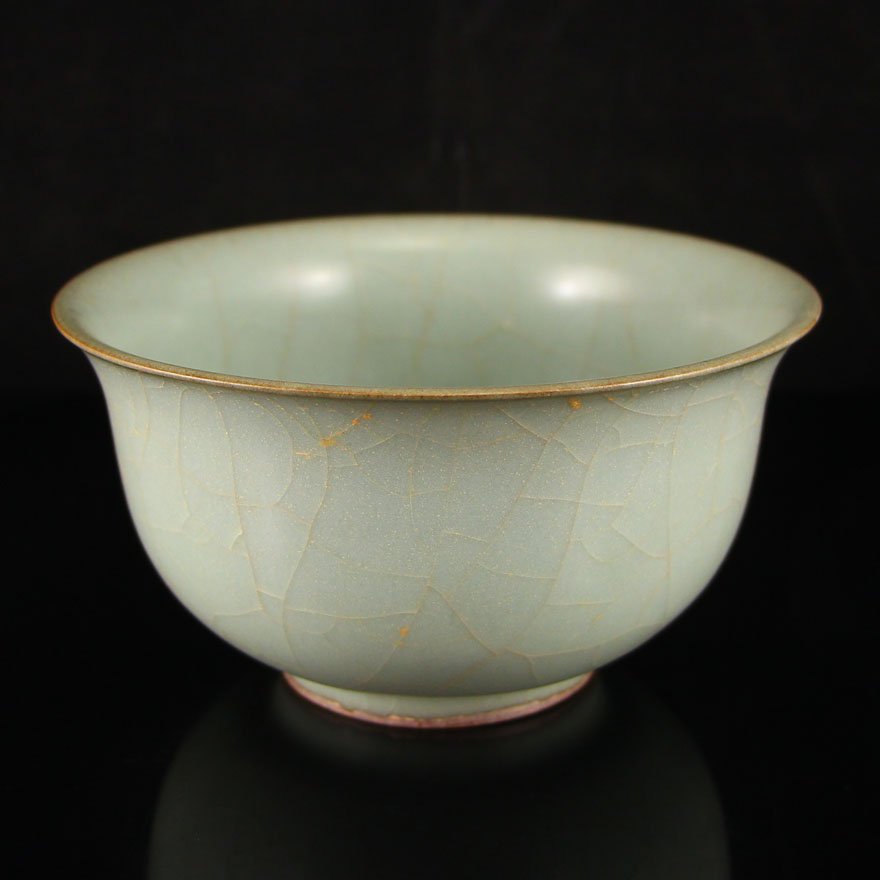 Chinese Song Dynasty Long Quan Kiln Porcelain Bowl (1 of 6)