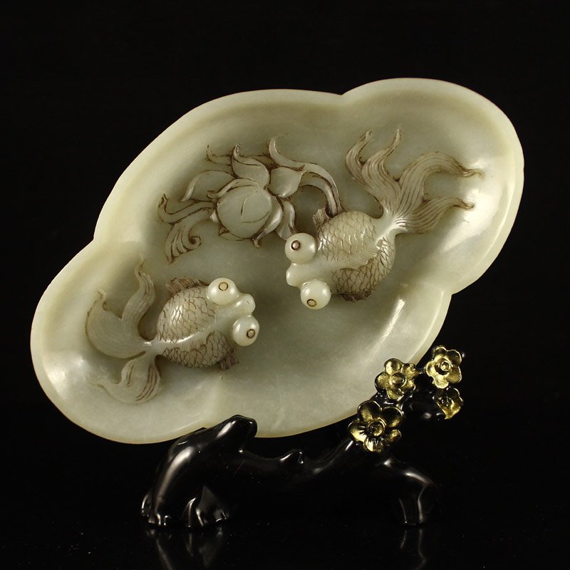 Chinese Qing Dy Hetian Jade Plate w Goldfish & Lotus (1 of 4)