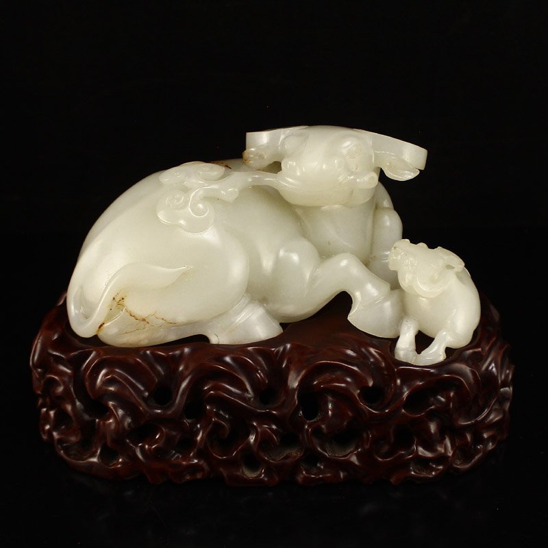 Chinese Qing Dynasty Hetian Jade Fortune Oxen Statue (1 of 6)