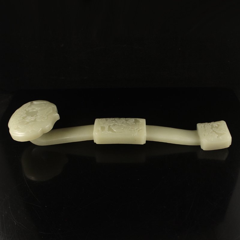 Chinese Qing Dynasty Hetian Jade Ruyi Scepter Statue (1 of 6)