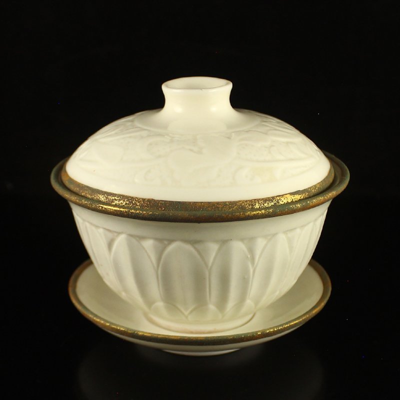 Gilt Edges Ding Kiln White Glaze Porcelain Teabowl (1 of 7)