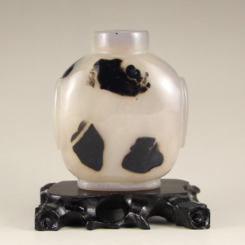 Superb Design Chinese Natural Agate Snuff Bottle (1 of 6)