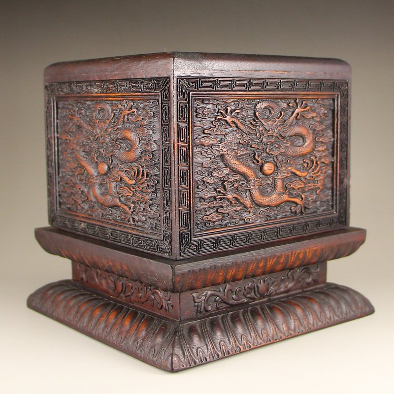 Vintage Chinese Zitan Wood Seal Box w Dragons & Balls: 中國清代 紫檀木 祥龍印章盒 Vintage Chinese Zitan Wood Seal Box w Dragons & Balls Dimension: 150x150x150(mm)5.91x5.91x5.91(inches