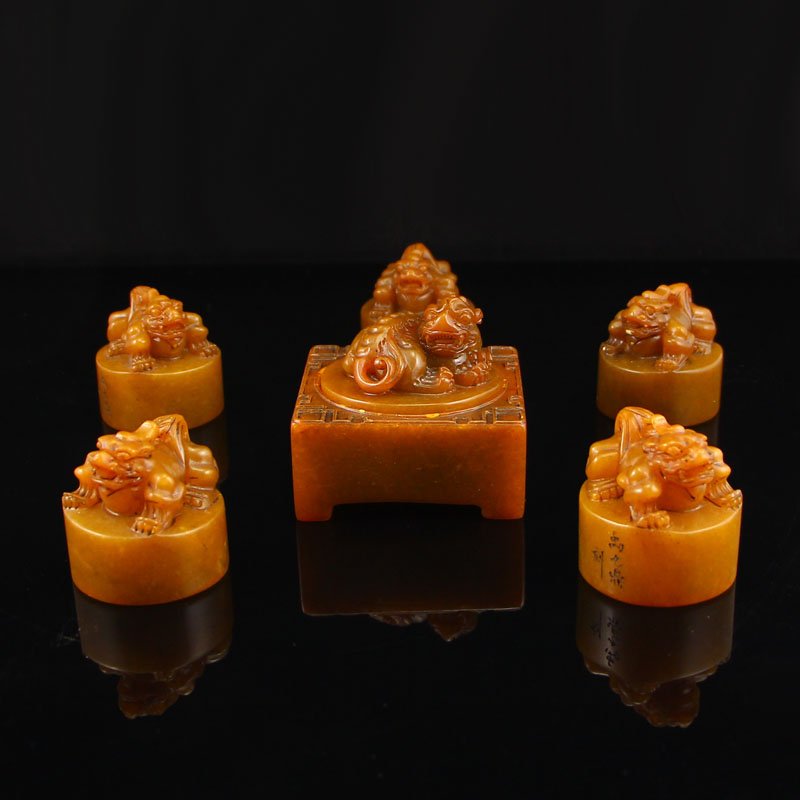 Chinese Qing Dy Shoushan Stone Tianhuang Stone Seals (1 of 10)