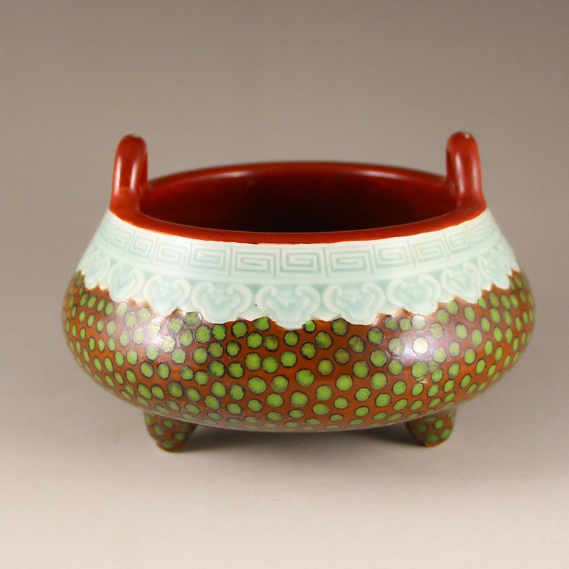 Chinese Gu Tong Glaze Porcelain Incense Burner: Chinese Qing Dynasty Gu Tong Glaze Porcelain Incense Burner Dimension: 130x130x80(mm)5.12x5.12x3.15(inches) Weight 0.97 lbs/438 g
