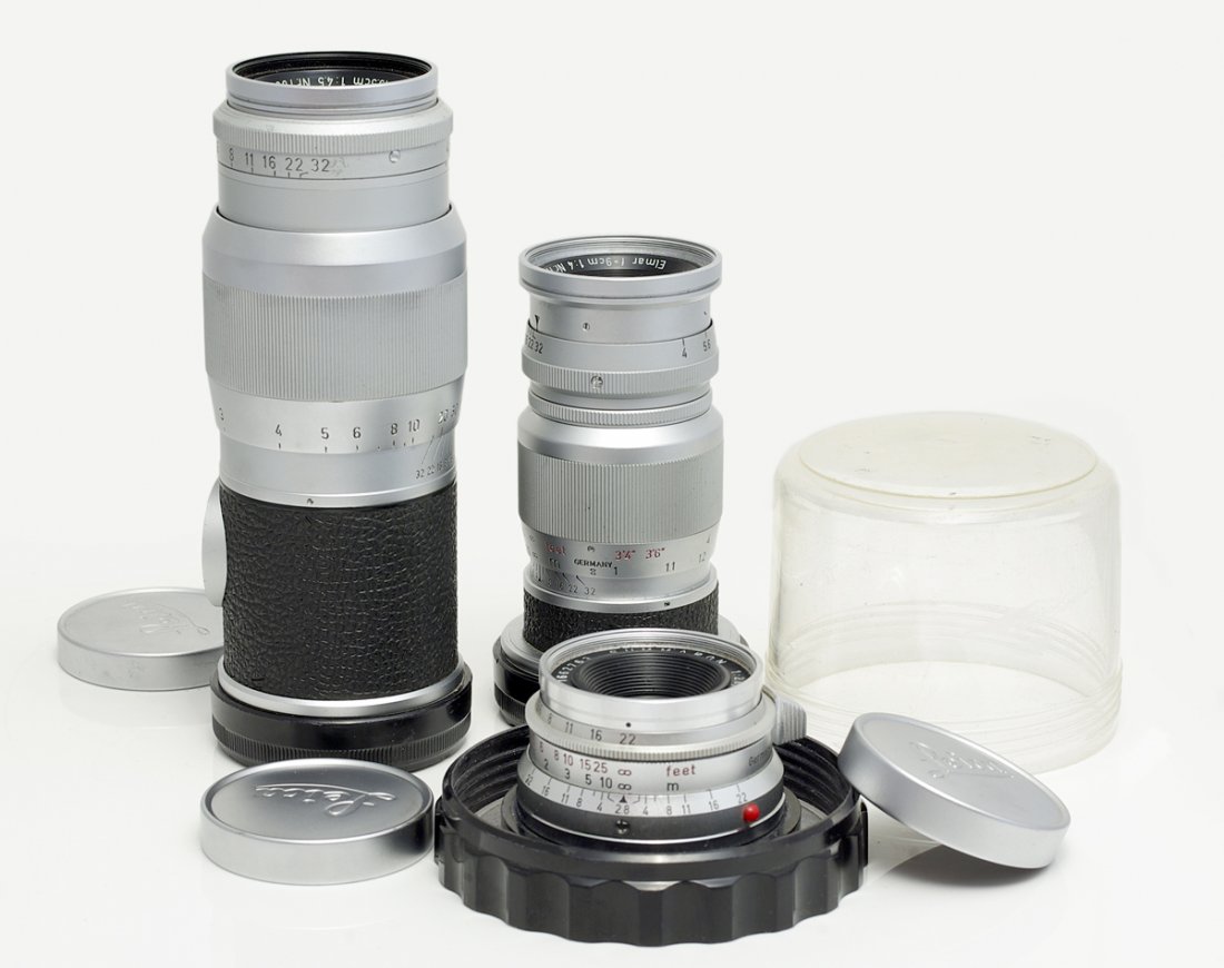 Leica M Summaron 2.8/35, Elmar 4/9cm, Hektor 4.5/135: Elmar 4/90 has haze. Needs cleaning. Other lenses are clean. Condition: B Estimates: 440 - 800 EUR