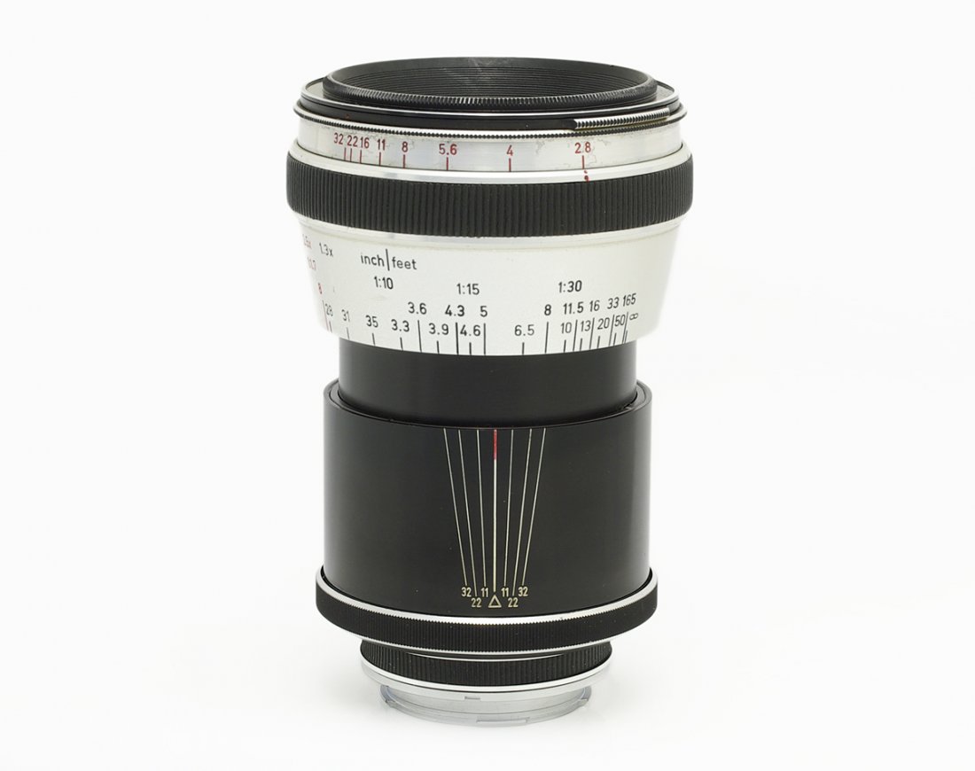 Kilfitt Macro Kilar 2.8/90 mm for Leica M: Cleaning marks on the front optical element. Condition: C+ Estimates: 300 - 800 EUR