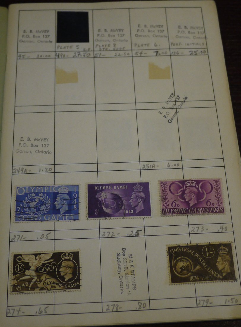 Postage Stamp Booklet: Stamp book with 19 page in total. 集邮册共19页